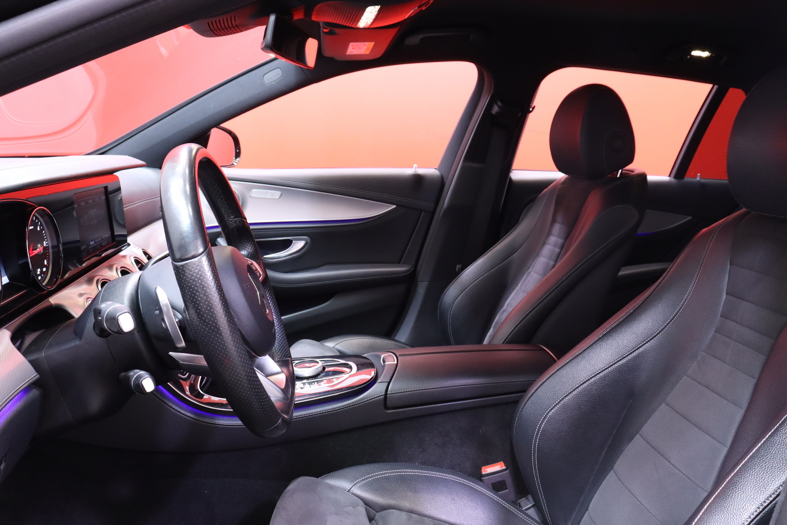 Mercedes-Benz - E - 220 d 4Matic T A Premium Business AMG // Webasto / Burmester / Multibeam / Kamera / Koukku / Night paketti - Farmari