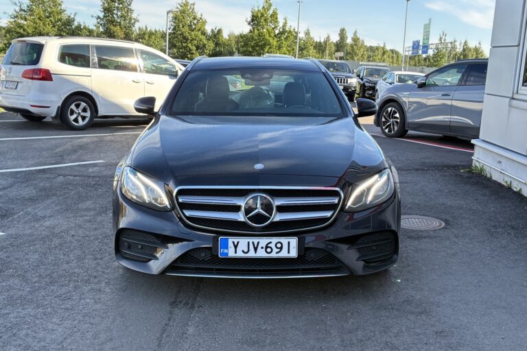 Mercedes-Benz E