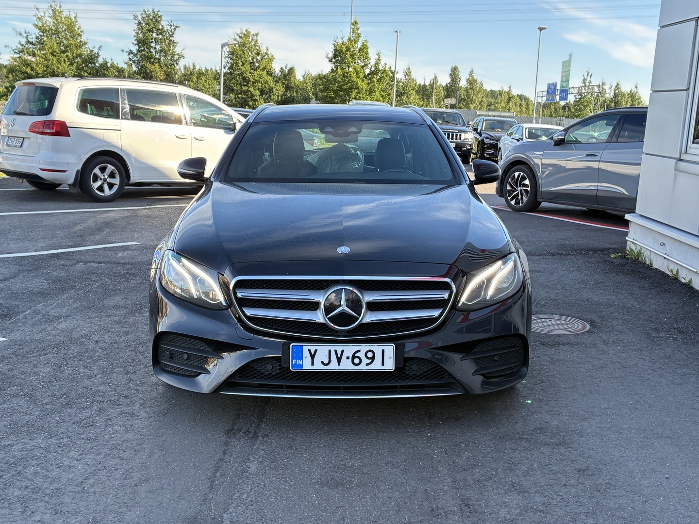 Mercedes-Benz - E - 220 d T A Premium Business AMG - Farmari