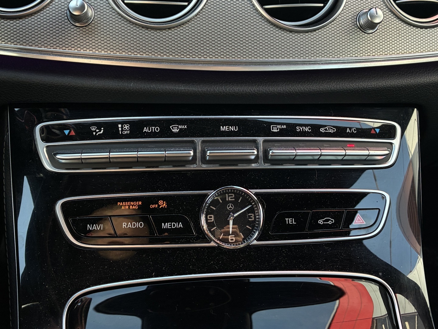 Mercedes-Benz - E - 220 d T A Premium Business AMG - Farmari