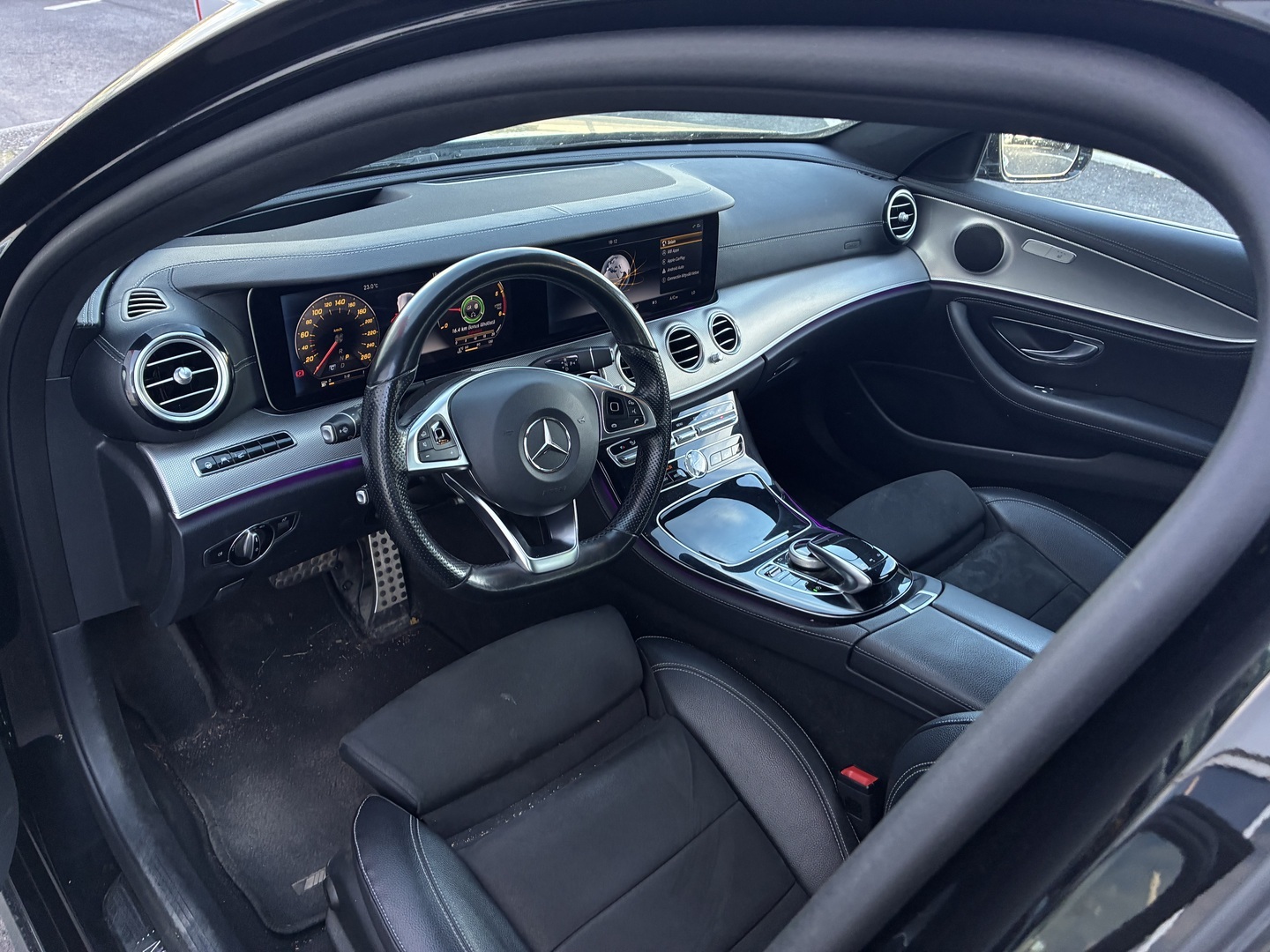 Mercedes-Benz - E - 220 d T A Premium Business AMG - Farmari