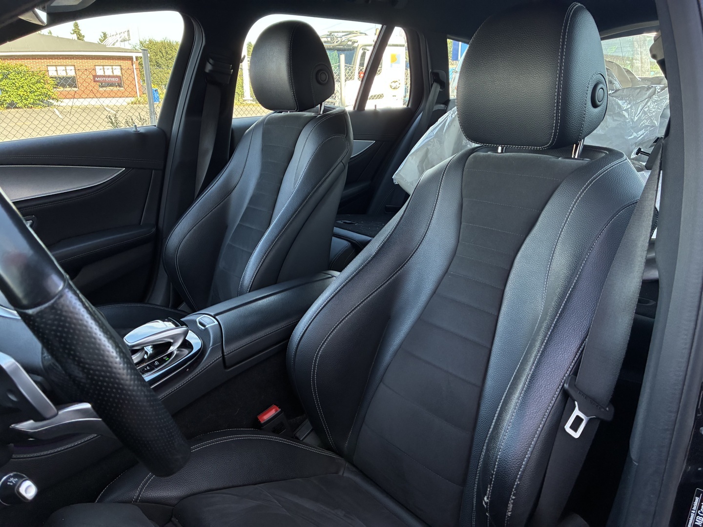 Mercedes-Benz - E - 220 d T A Premium Business AMG - Farmari