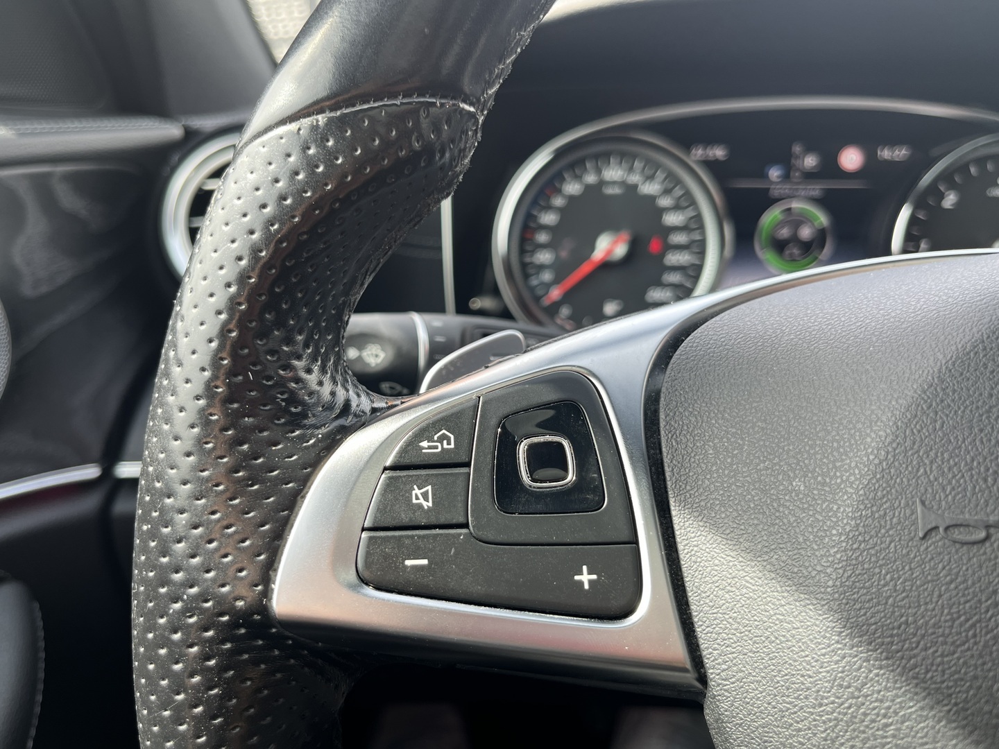 Mercedes-Benz - E - 220 d AMG / Multibeam / Burmester / 360° / Webasto / Keyless / Panoraama / Night paketti / Juuri saapunut! - Farmari