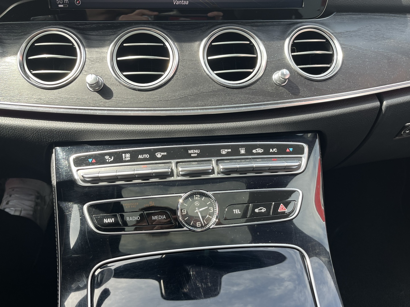 Mercedes-Benz - E - 220 d AMG / Multibeam / Burmester / 360° / Webasto / Keyless / Panoraama / Night paketti / Juuri saapunut! - Farmari