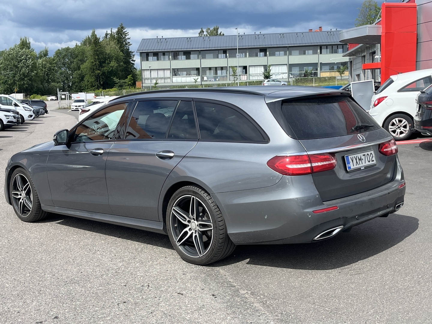 Mercedes-Benz - E - 220 d AMG / Multibeam / Burmester / 360° / Webasto / Keyless / Panoraama / Night paketti / Juuri saapunut! - Farmari