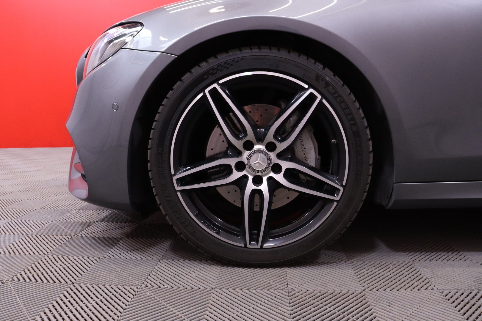 Mercedes-Benz - E - 220 d AMG / Multibeam / Burmester / 360° / Webasto / Keyless / Panoraama / Night paketti / CarPlay / IHC+ / Navi - Farmari