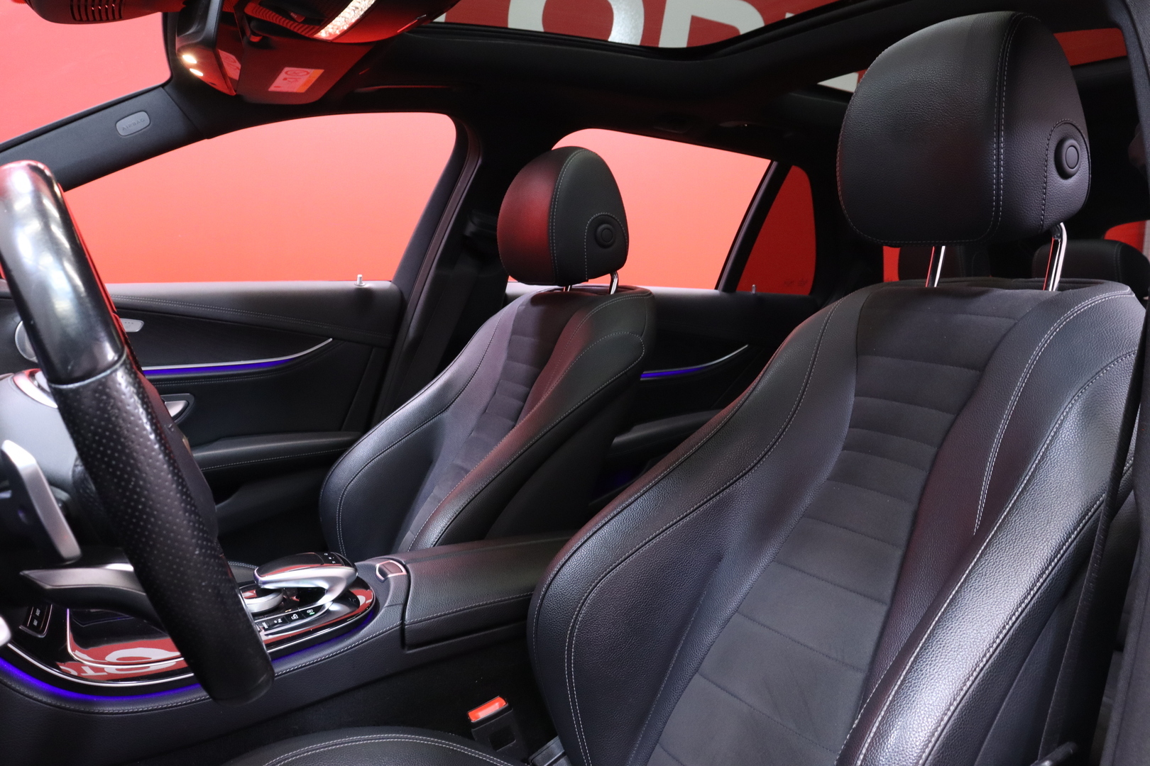 Mercedes-Benz - E - 220 d AMG / Multibeam / Burmester / 360° / Webasto / Keyless / Panoraama / Night paketti / CarPlay / IHC+ / Navi - Farmari
