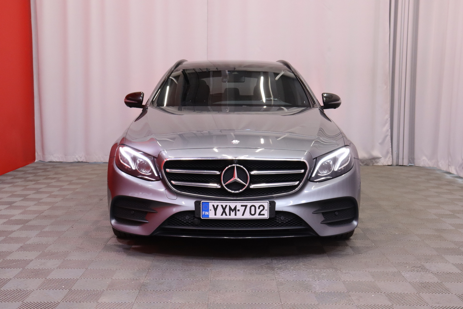 Mercedes-Benz - E - 220 d AMG / Multibeam / Burmester / 360° / Webasto / Keyless / Panoraama / Night paketti / CarPlay / IHC+ / Navi - Farmari