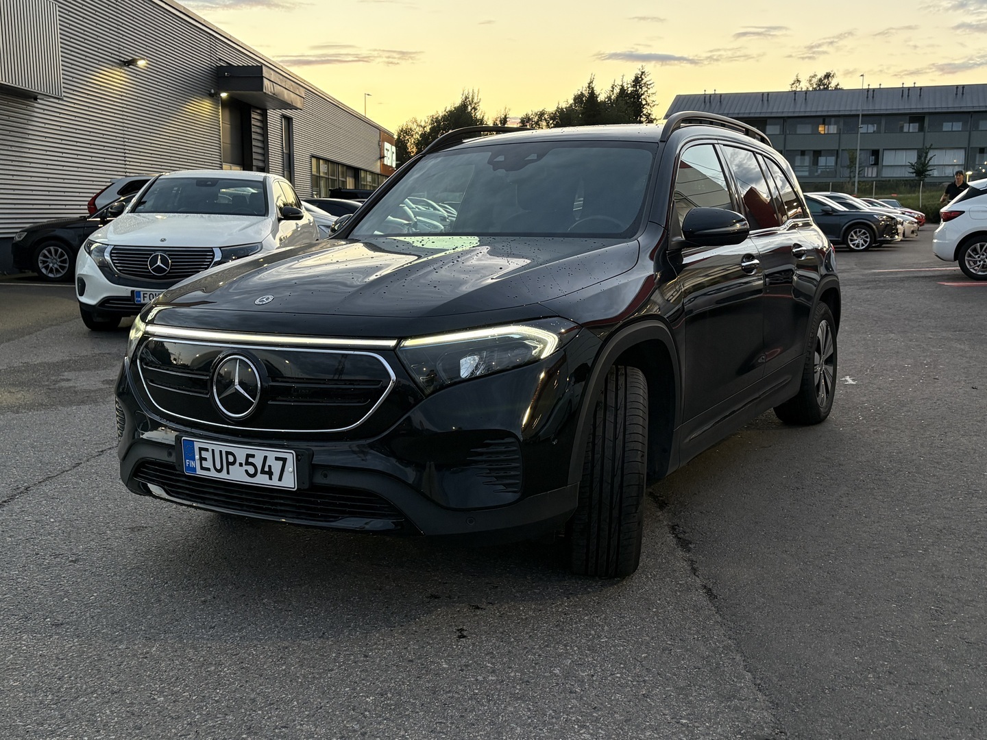Mercedes-Benz - EQB - 300 4MATIC Business - Maastoauto