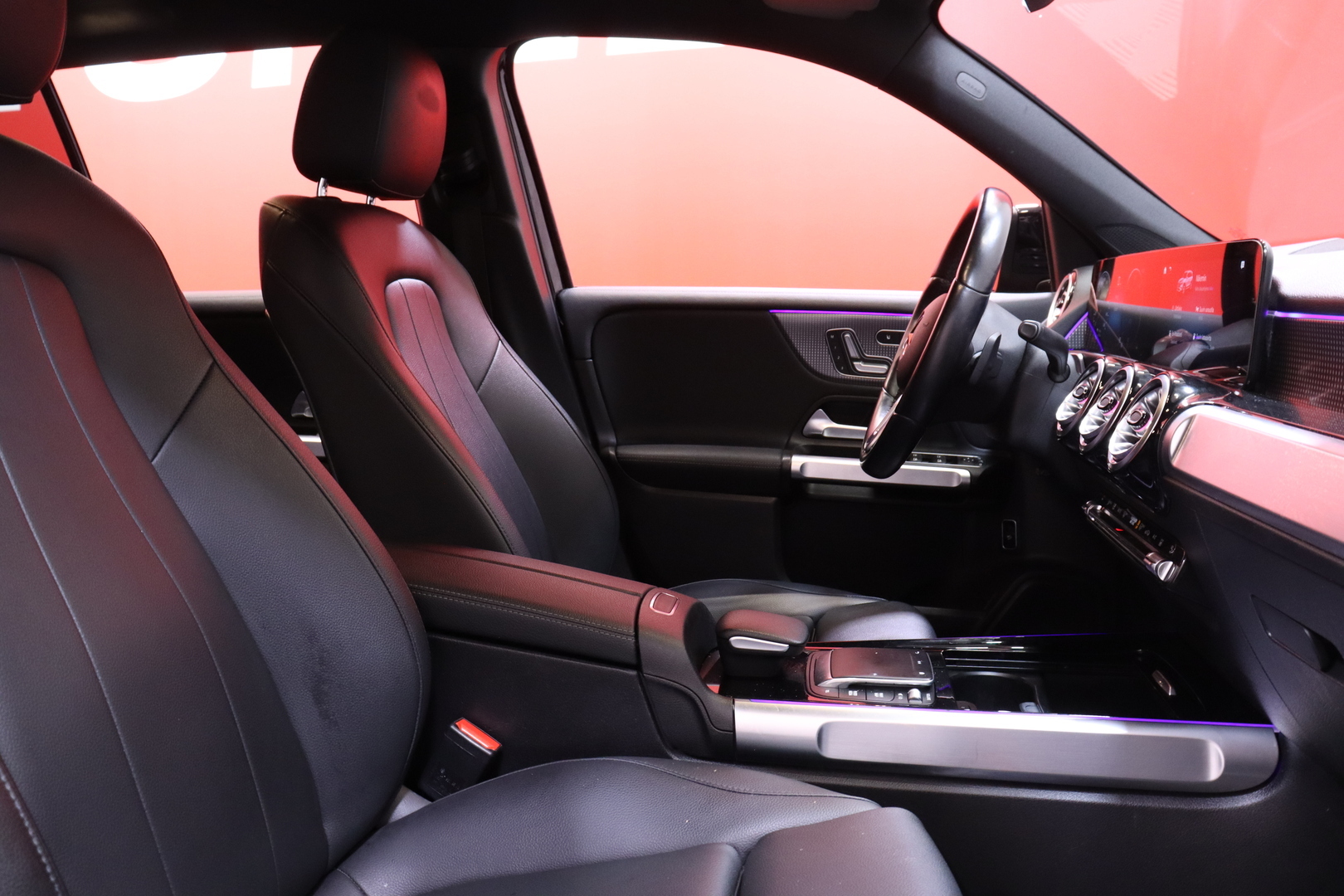 Mercedes-Benz - EQB - // 1.om Suomi-auto / 7p / Distronic+ / Muistipenkit / Navi / LED // - Maastoauto