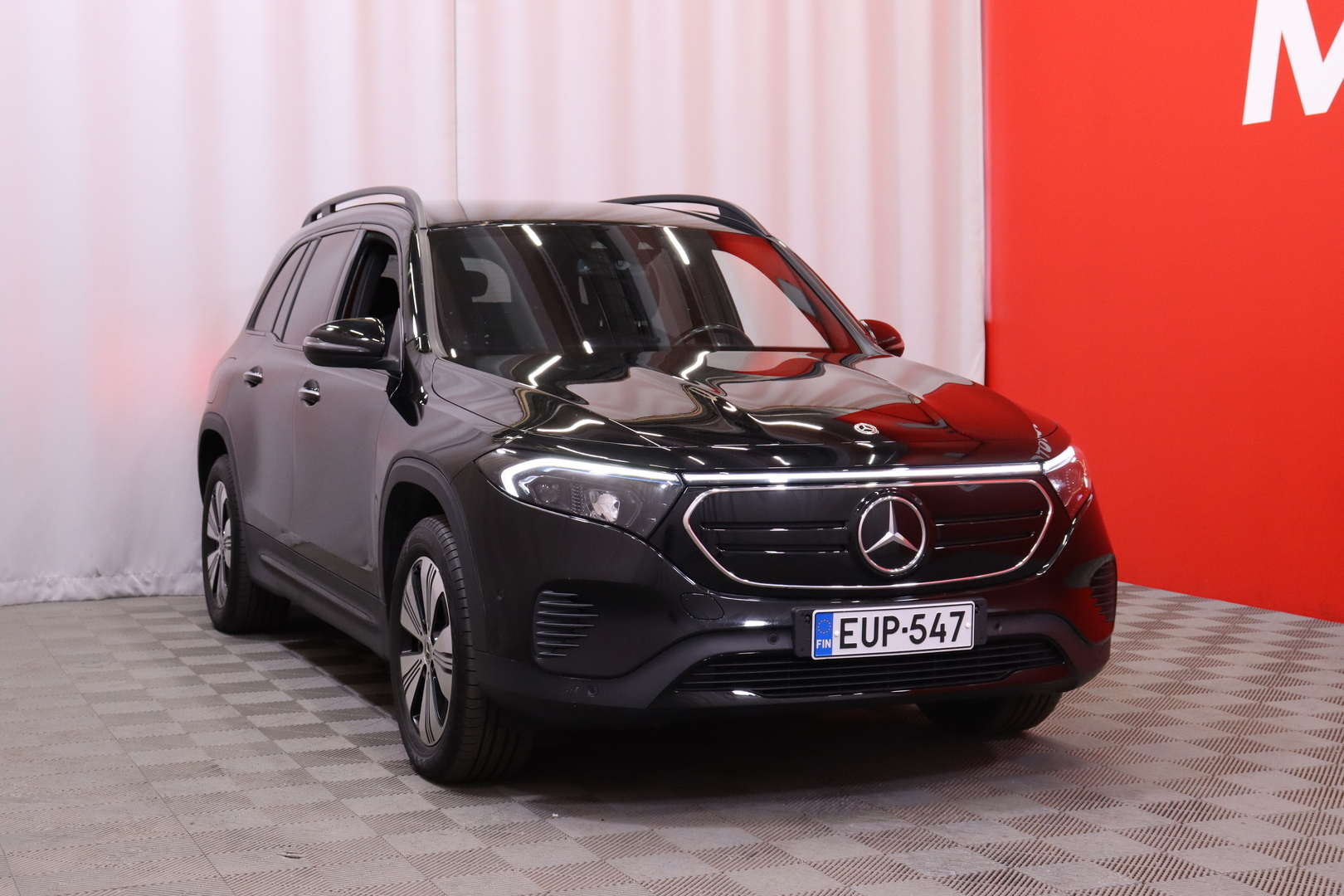 Mercedes-Benz - EQB - // 1.om Suomi-auto / 7p / Distronic+ / Muistipenkit / Navi / LED // - Maastoauto