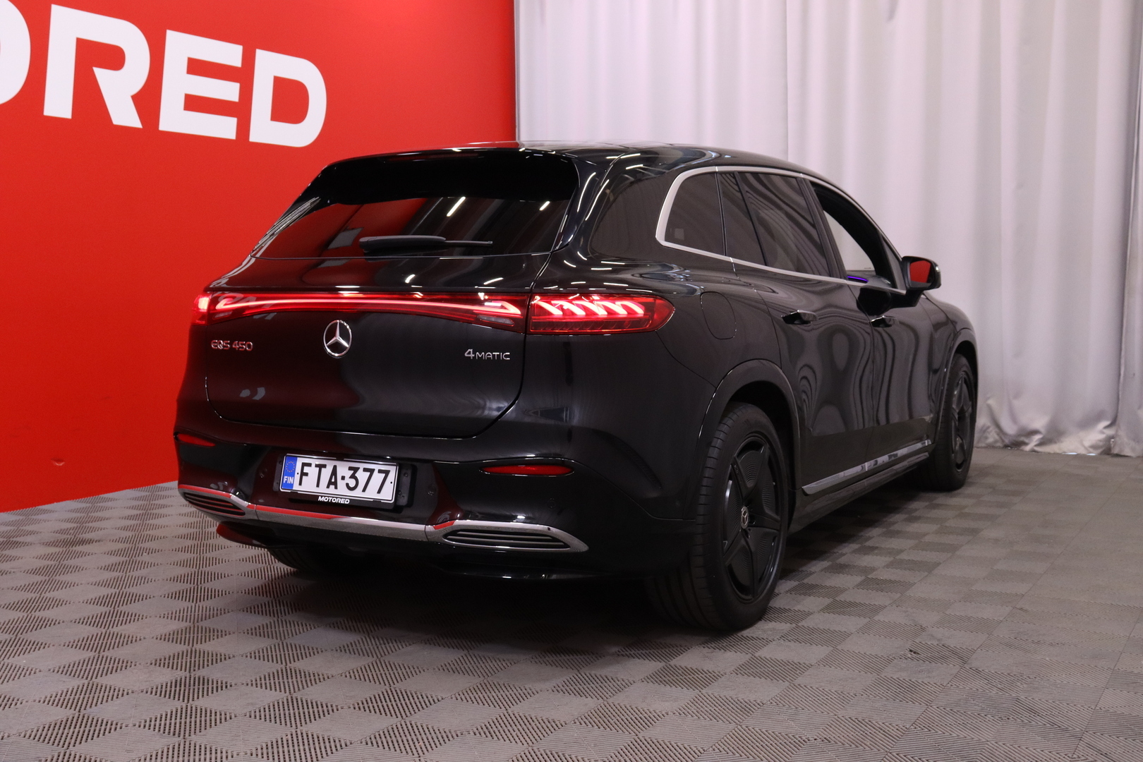 Mercedes-Benz - EQS SUV - 450 4MATIC SUV AMG Edition 7p // Burmester / Koukku / 4-pyöräohjaus / Distronic+ / HUD / Panorama / Ilma-alusta // - Maastoauto