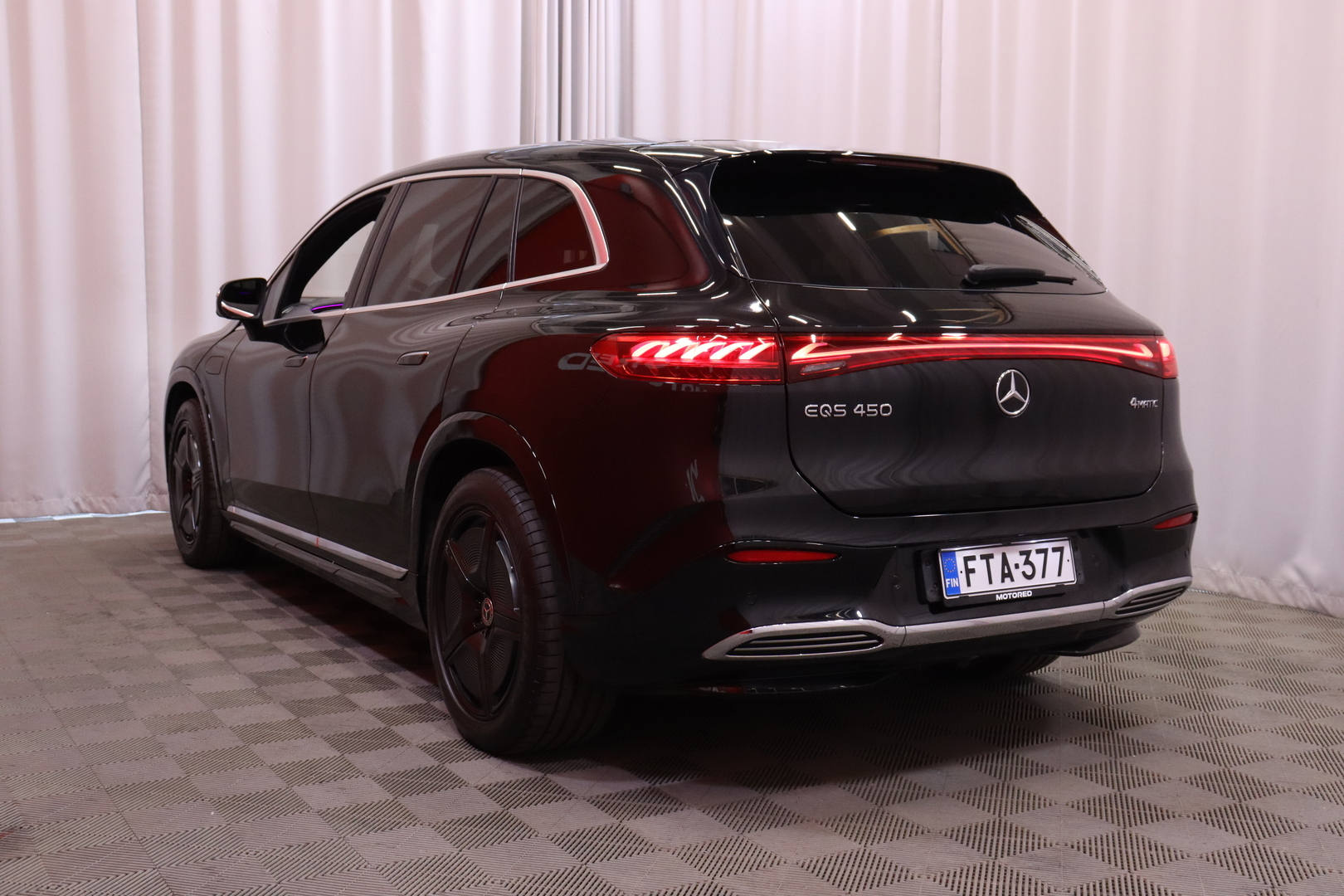 Mercedes-Benz - EQS SUV - 450 4MATIC SUV AMG Edition 7p // Burmester / Koukku / 4-pyöräohjaus / Distronic+ / HUD / Panorama / Ilma-alusta // - Maastoauto