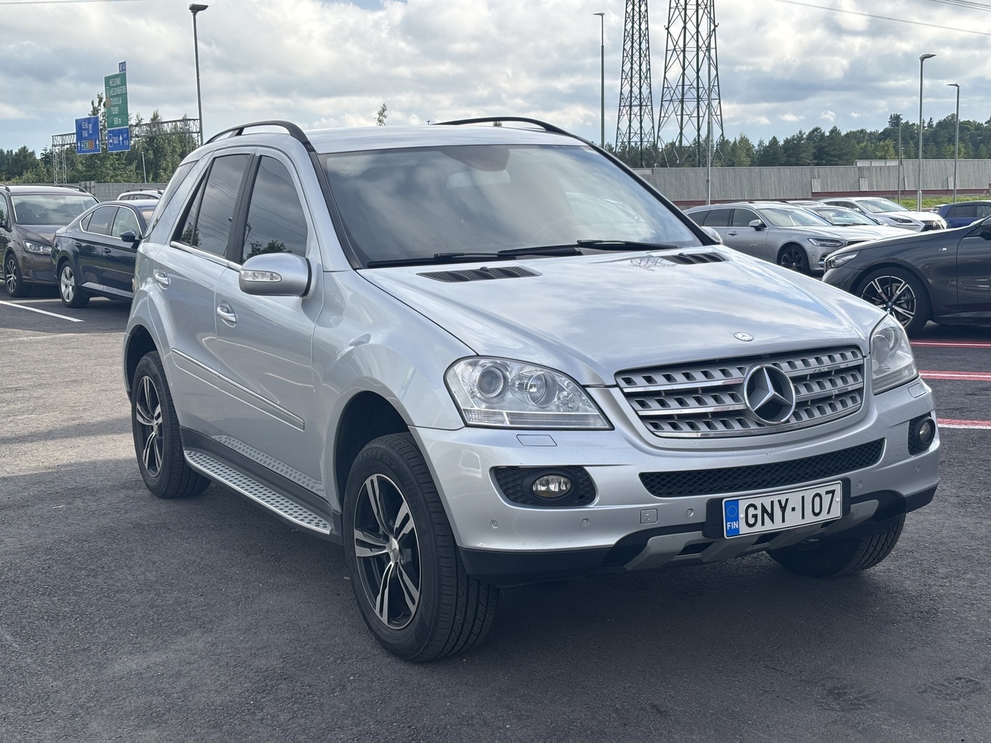 Mercedes-Benz - ML - ML 320 CDI 4MATIC Farmari (AC) 4ov 2987cm3 A - Farmari