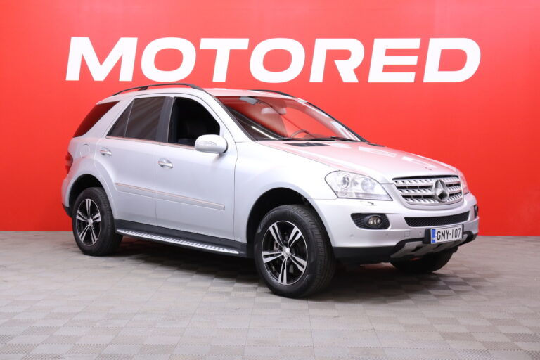 Mercedes-Benz - ML - ML 320 CDI 4MATIC Farmari (AC) 4ov 2987cm3 A // Bi-Xenon / Vetokoukku, Vakkari // - Farmari