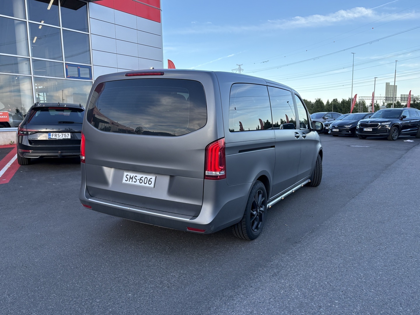 Mercedes-Benz - V - 200 d keskipitkä A2 A Business  **Suomi-auto / Webasto / Merkkihuollettu** - Tila-auto