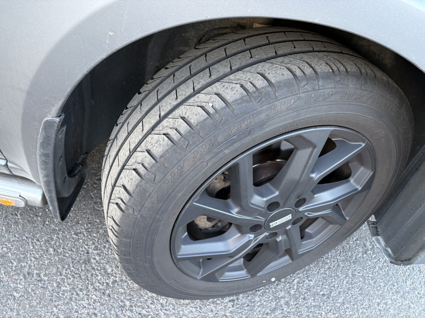 Mercedes-Benz - V - 200 d keskipitkä A2 A Business  **Suomi-auto / Webasto / Merkkihuollettu** - Tila-auto
