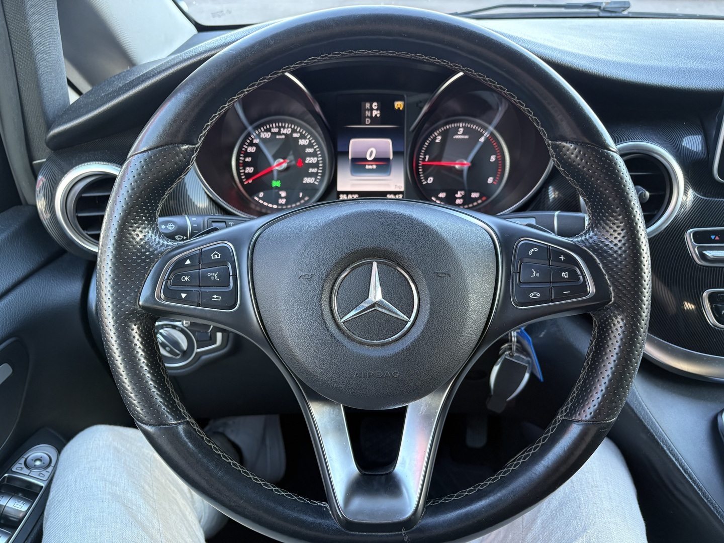 Mercedes-Benz - V - 200 d keskipitkä A2 A Business  **Suomi-auto / Webasto / Merkkihuollettu** - Tila-auto