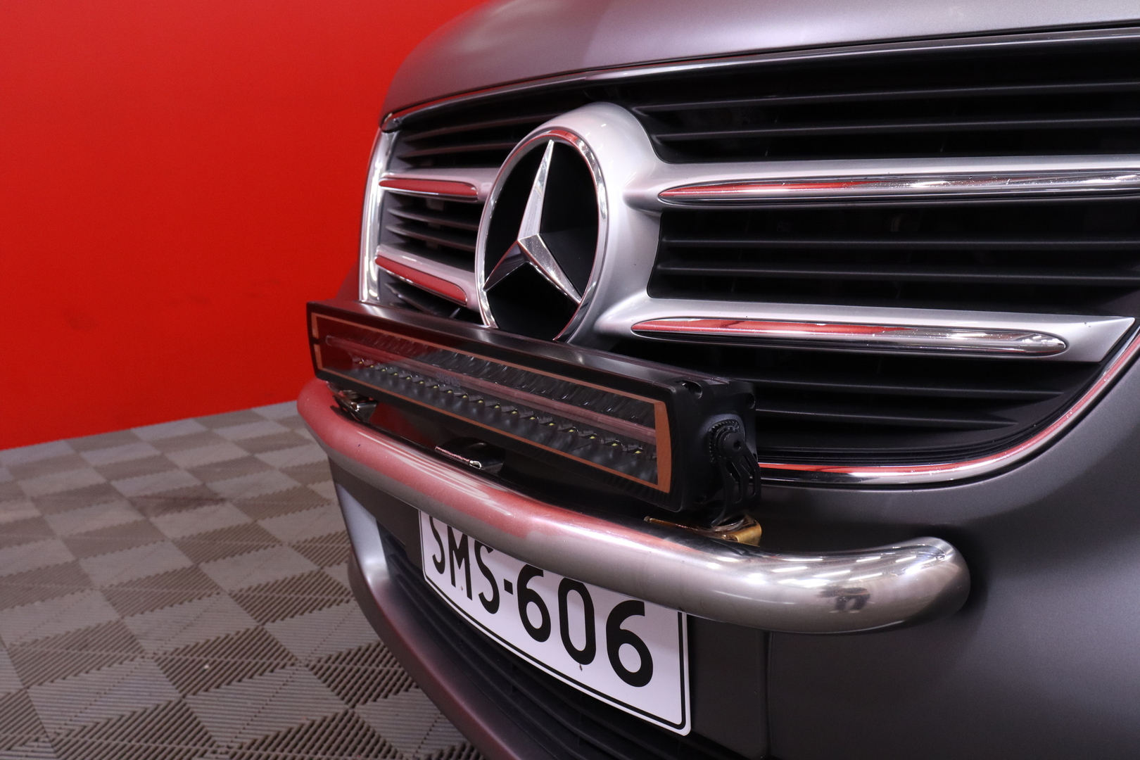 Mercedes-Benz - V - 200 d keskipitkä A2 A Business  Suomi-auto / Webasto / Merkkihuollettu / Vakkari / ILS / Ilmastointi // - Tila-auto