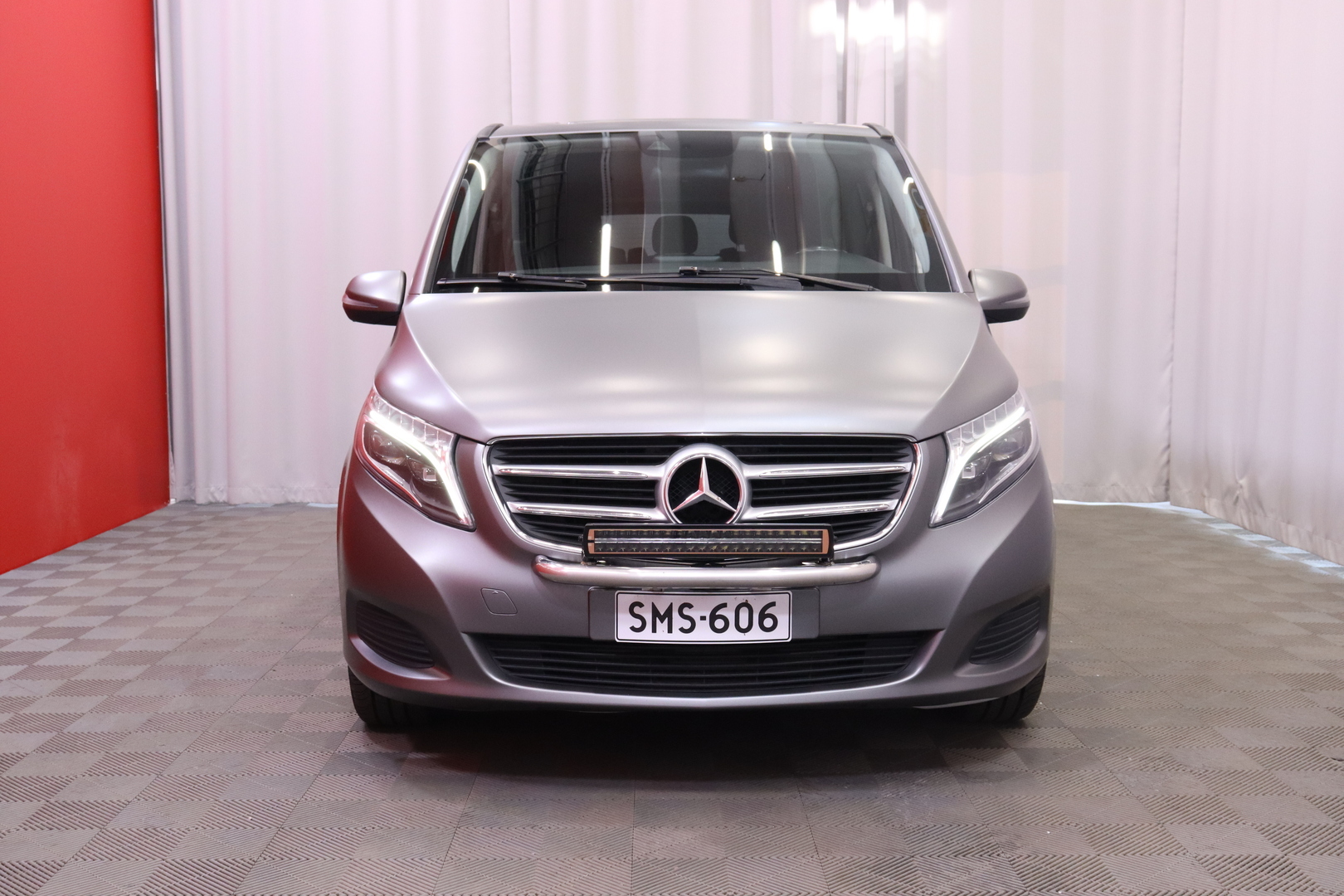 Mercedes-Benz - V - 200 d keskipitkä A2 A Business  Suomi-auto / Webasto / Merkkihuollettu / Vakkari / ILS / Ilmastointi // - Tila-auto