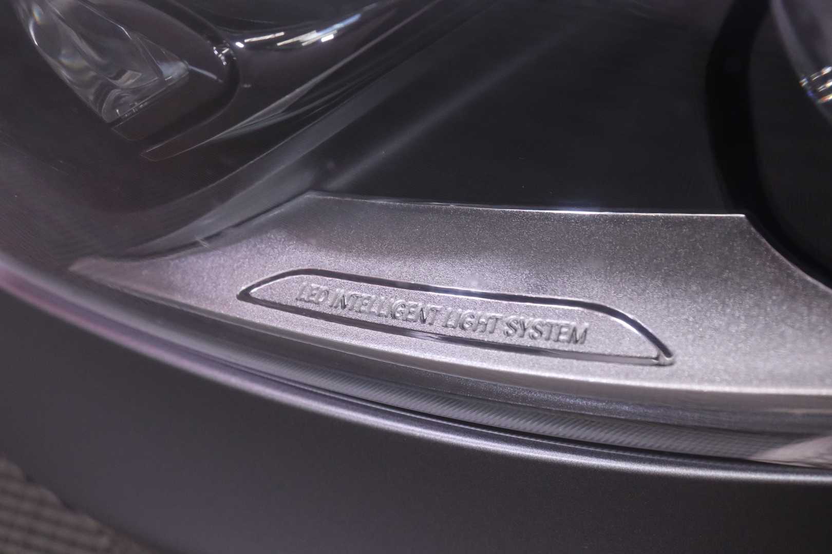 Mercedes-Benz - V - 200 d keskipitkä A2 A Business  Suomi-auto / Webasto / Merkkihuollettu / Vakkari / ILS / Ilmastointi // - Tila-auto