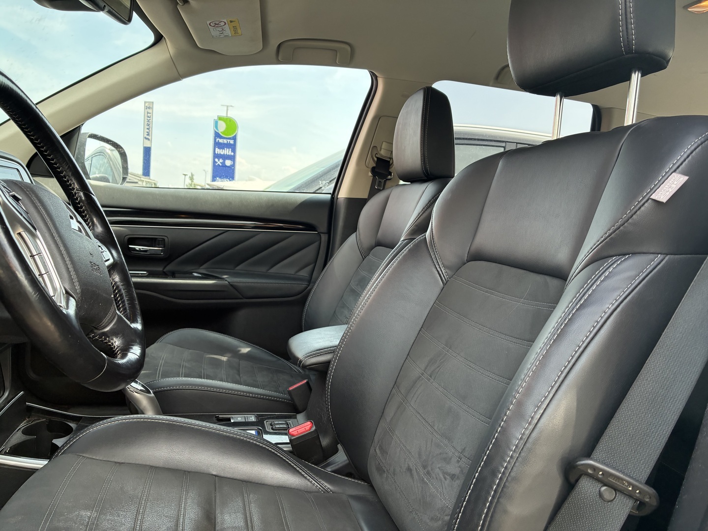 Mitsubishi - Outlander PHEV - Instyle 4WD 5P - Maastoauto