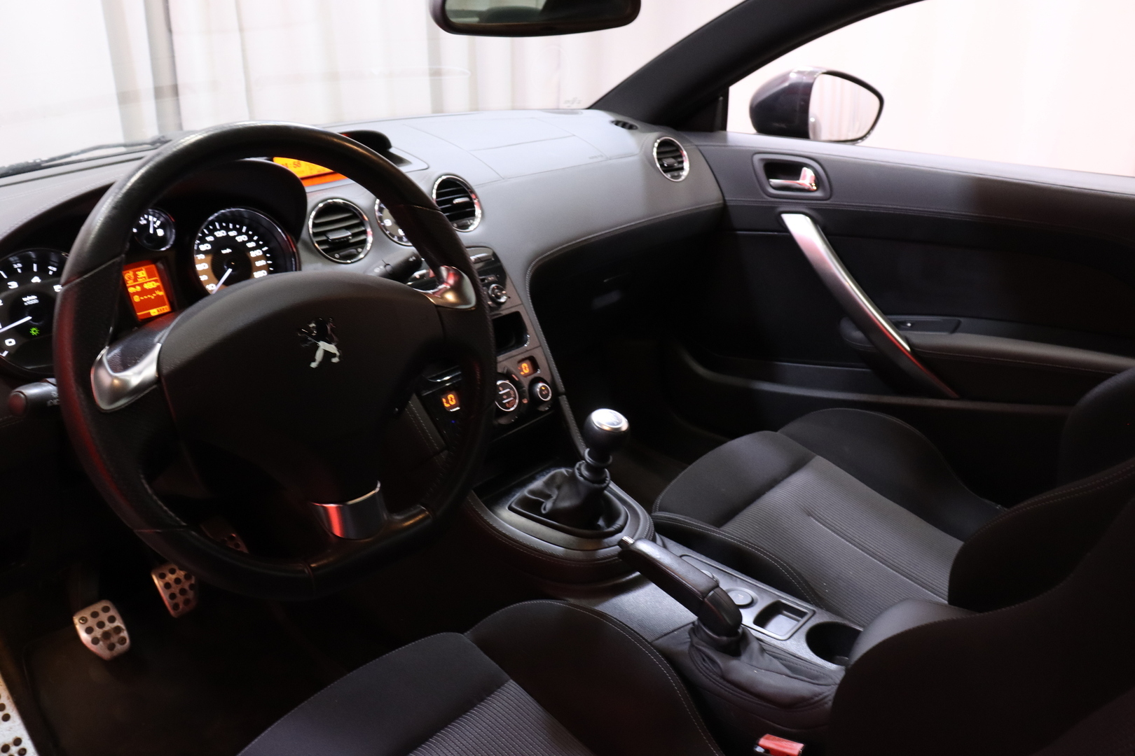 Peugeot - RCZ - THP 156 // Vakkari / P.tutkat / Radio // - Coupe