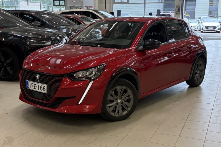Peugeot - e-208 - Allure Pack 50 kWh 136 Automaatti **Juuri Tullut! / 1-om Suomi-auto / Lämpöpumppu / Kamera / 2x renkaat ja vanteet** - Viistoperä