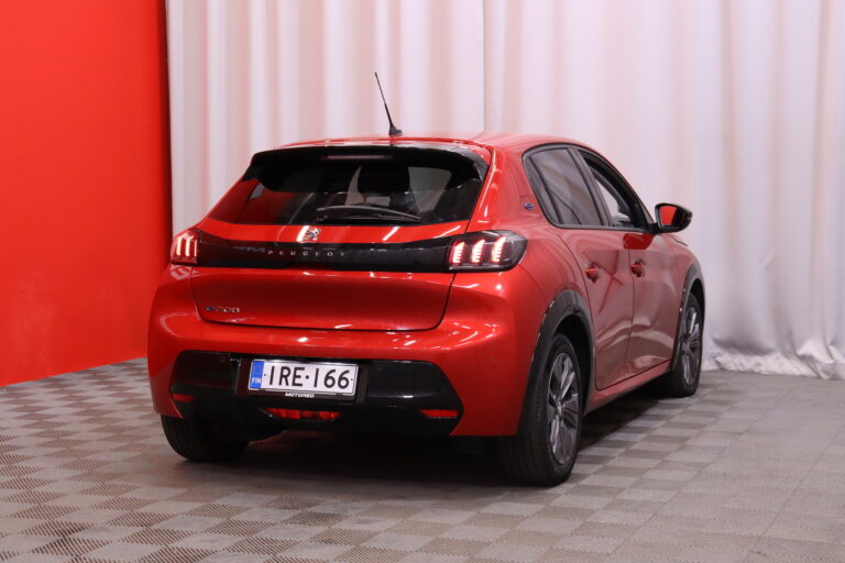 Peugeot e-208