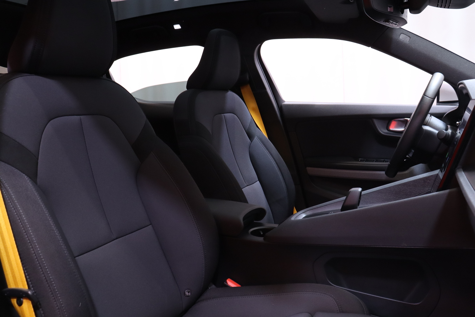 Polestar - 2 - Long Range Dual Motor Performance 78kWh / Pilot & Plus / Koukku / - Viistoperä