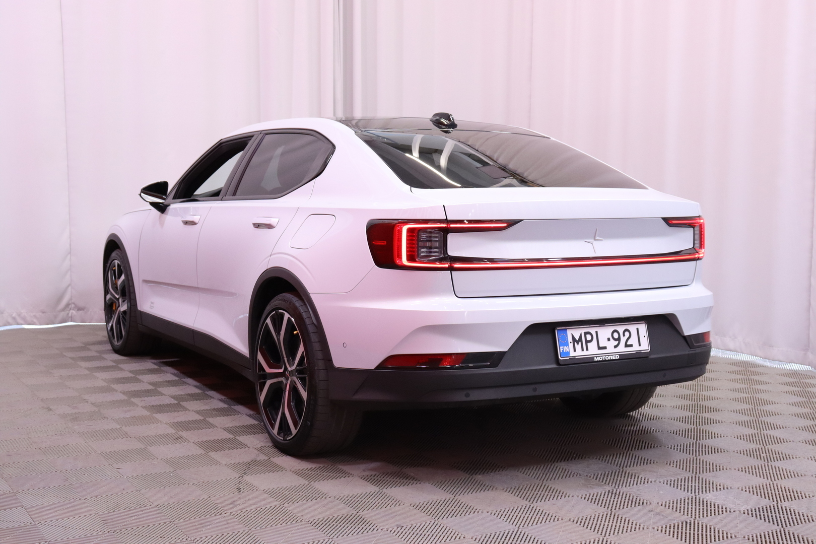Polestar - 2 - Long Range Dual Motor Performance 78kWh / Pilot & Plus / Koukku / - Viistoperä
