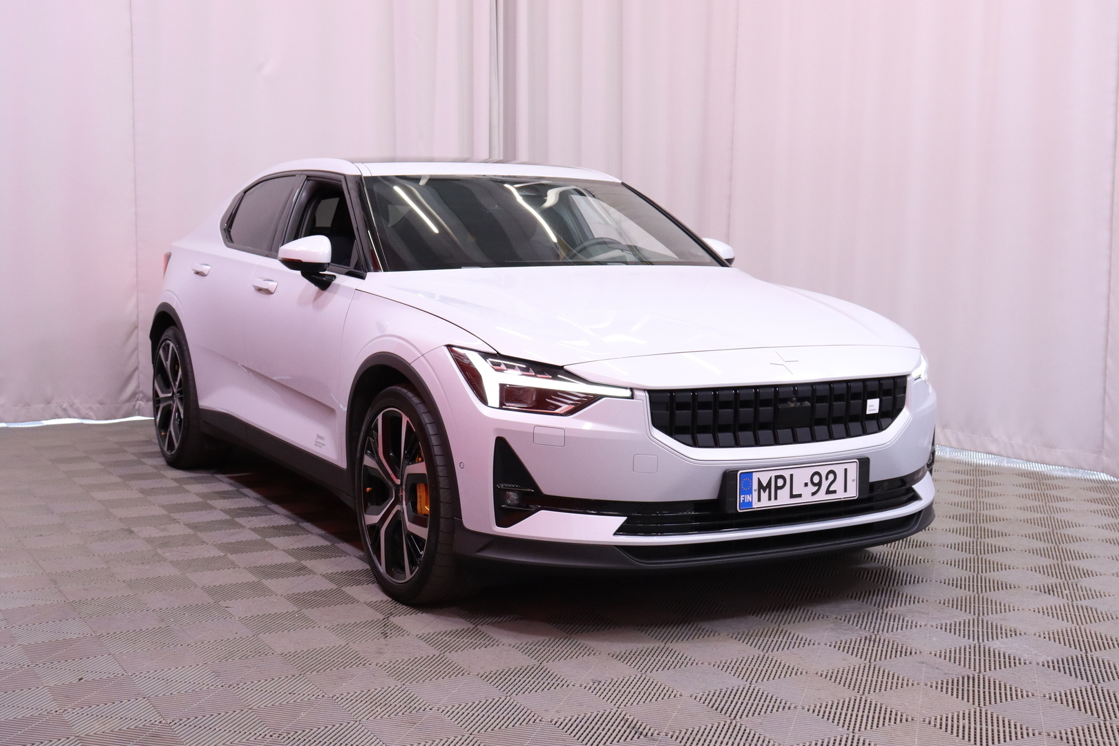 Polestar - 2 - Long Range Dual Motor Performance 78kWh / Pilot & Plus / Koukku / - Viistoperä