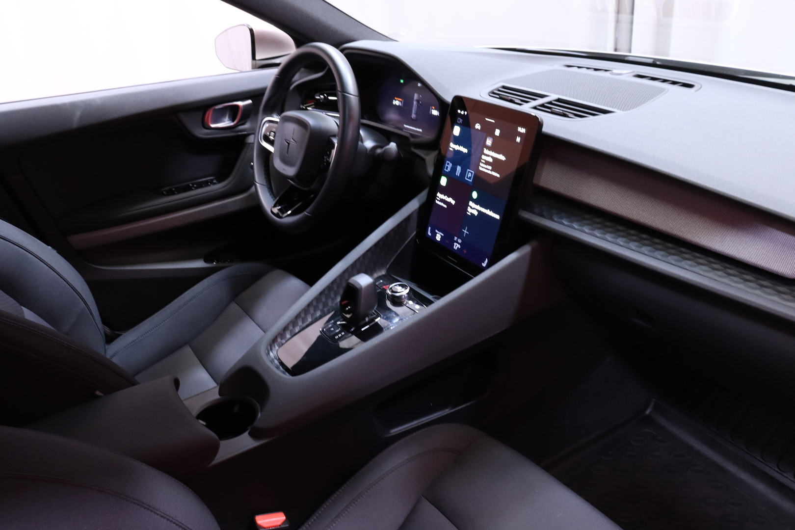 Polestar - 2 - Standard Range Single Motor, 170kW, 69kWh / Suomi-auto / Vakkari / Kamera / Koukku // - Viistoperä