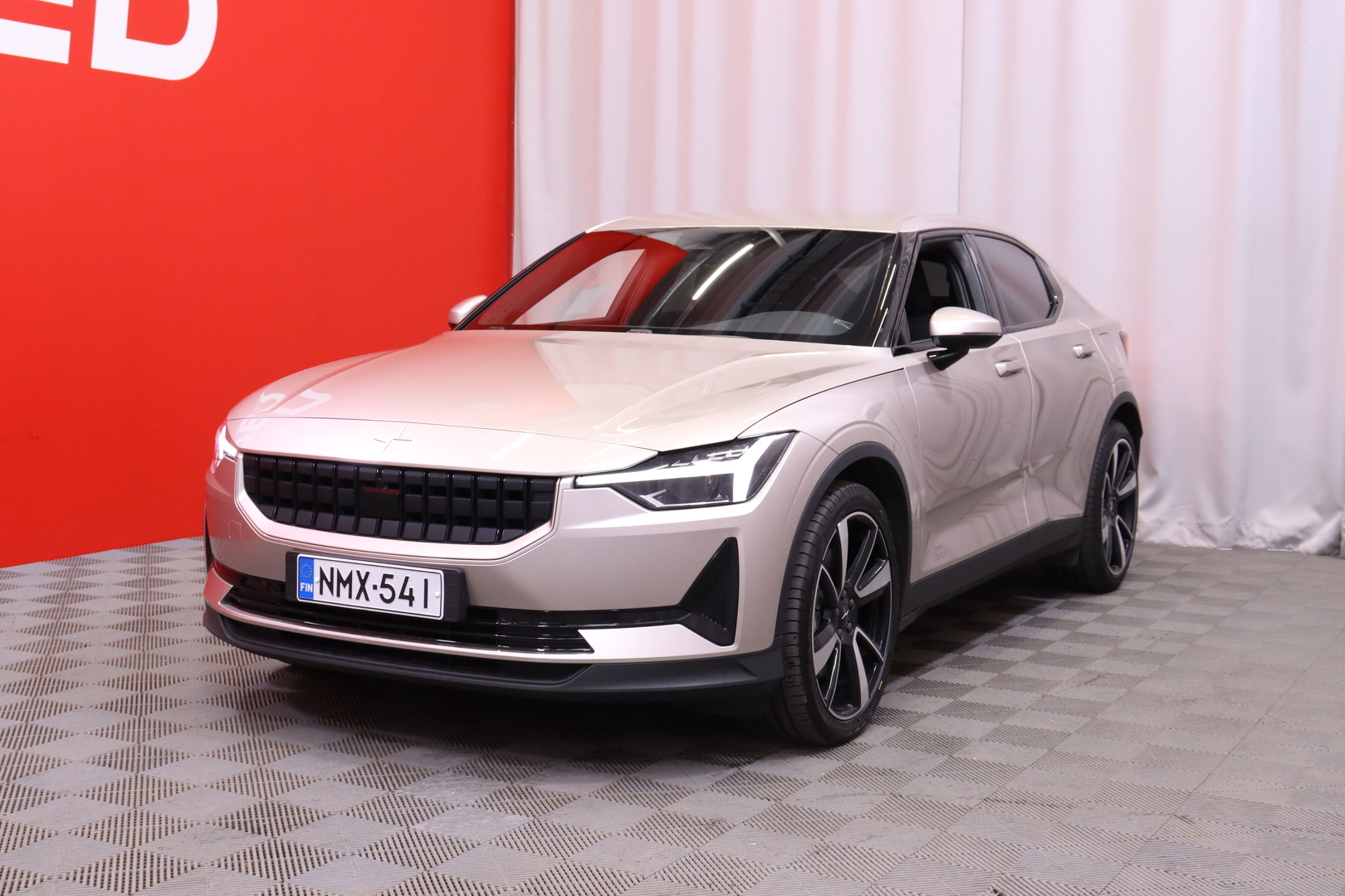 Polestar - 2 - Standard Range Single Motor, 170kW, 69kWh / Suomi-auto / Vakkari / Kamera / Koukku // - Viistoperä
