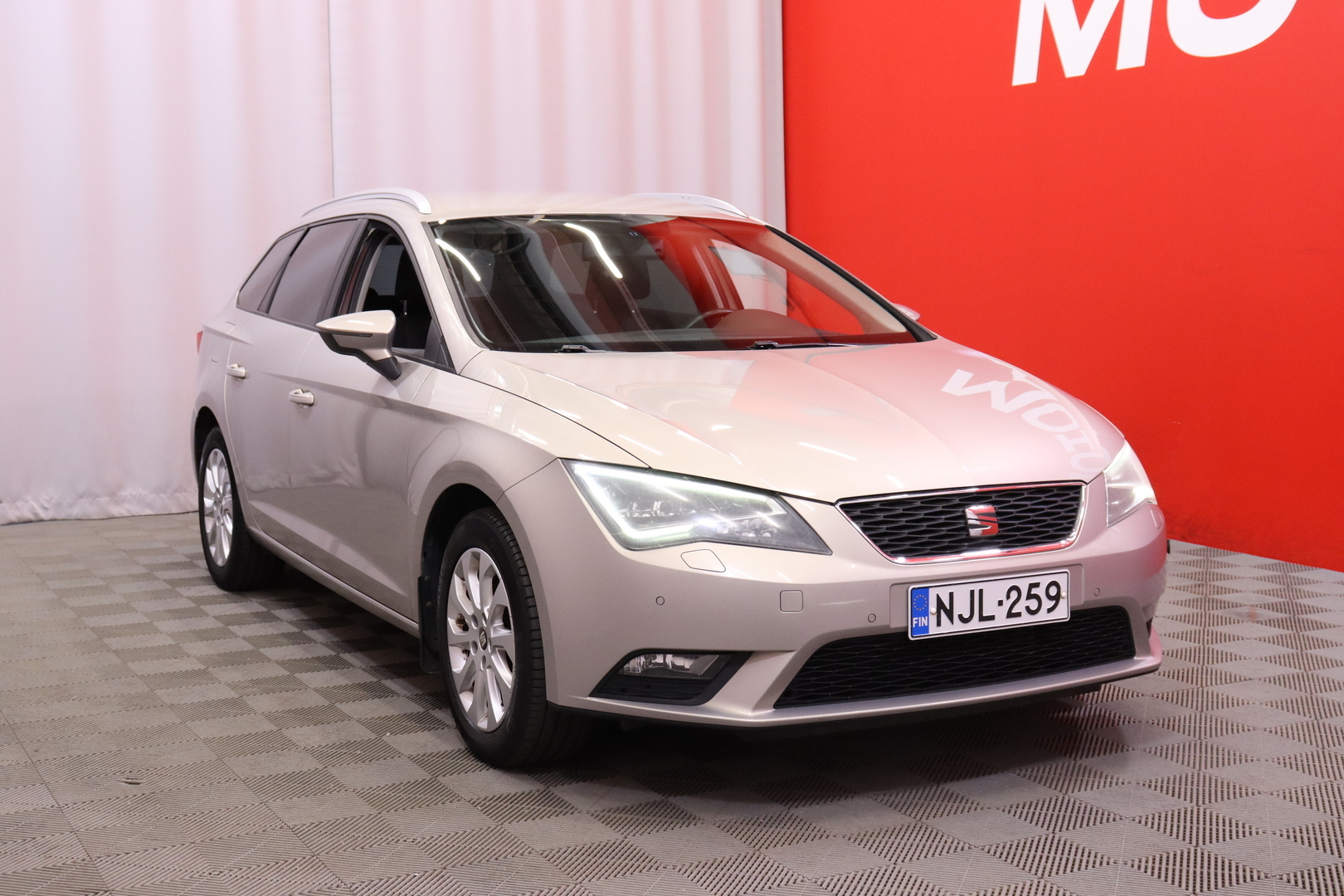 Seat - Leon ST - 1,2 TSI 105 Style DSG // Lohko+ sisähaara / Vakkari / P.tutkat / LED // - Farmari