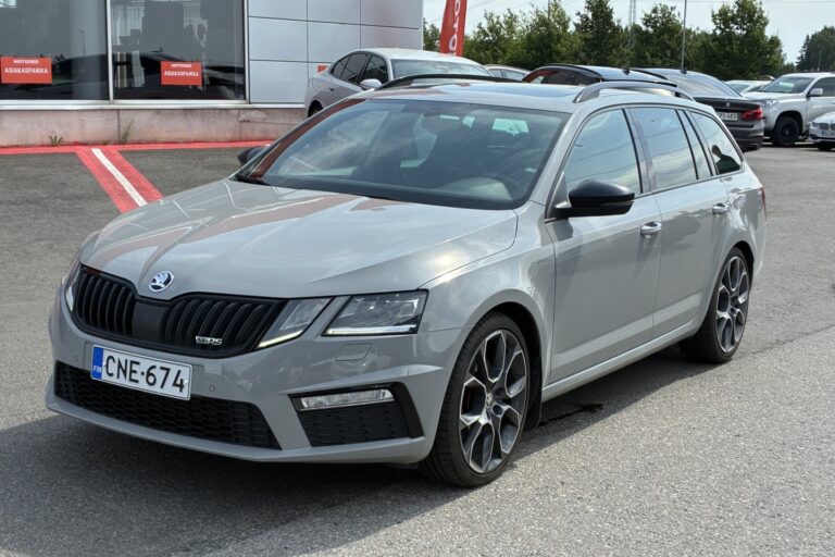 Skoda - Octavia - Combi 2,0 TDI RS - Farmari