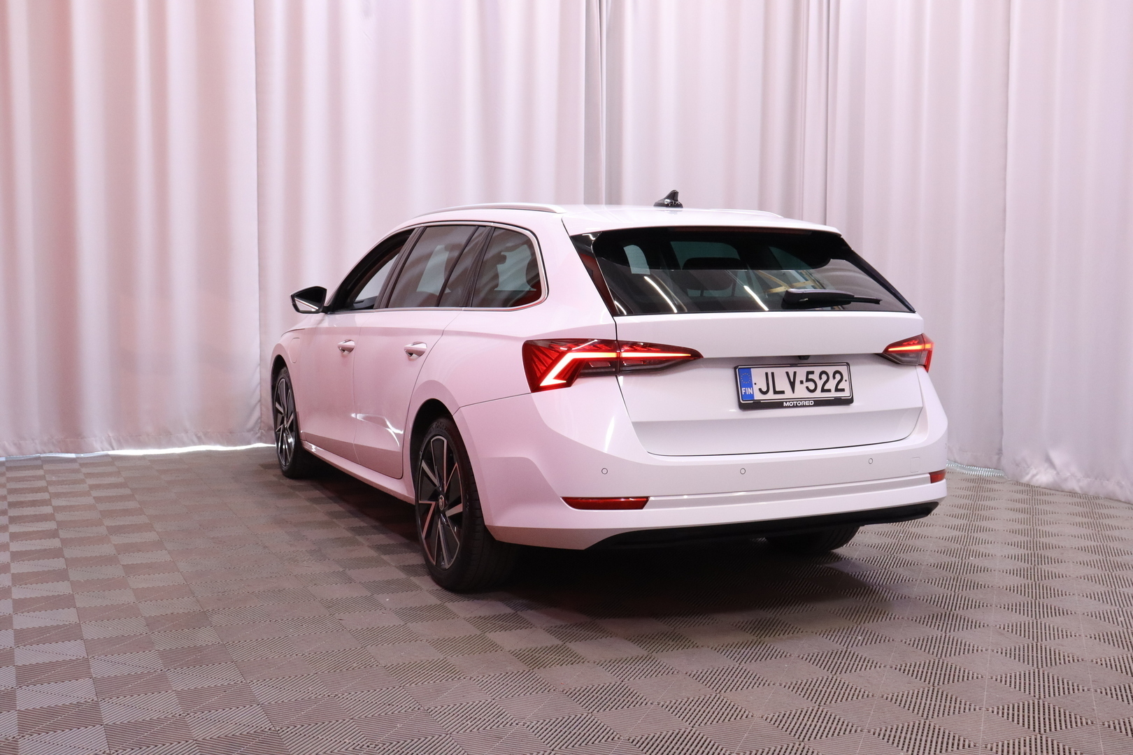 Skoda - Octavia - Combi 1,4 TSI PHEV Style iV DSG Autom // Kamera / Webasto / ACC / Digimittari / Navi // - Farmari
