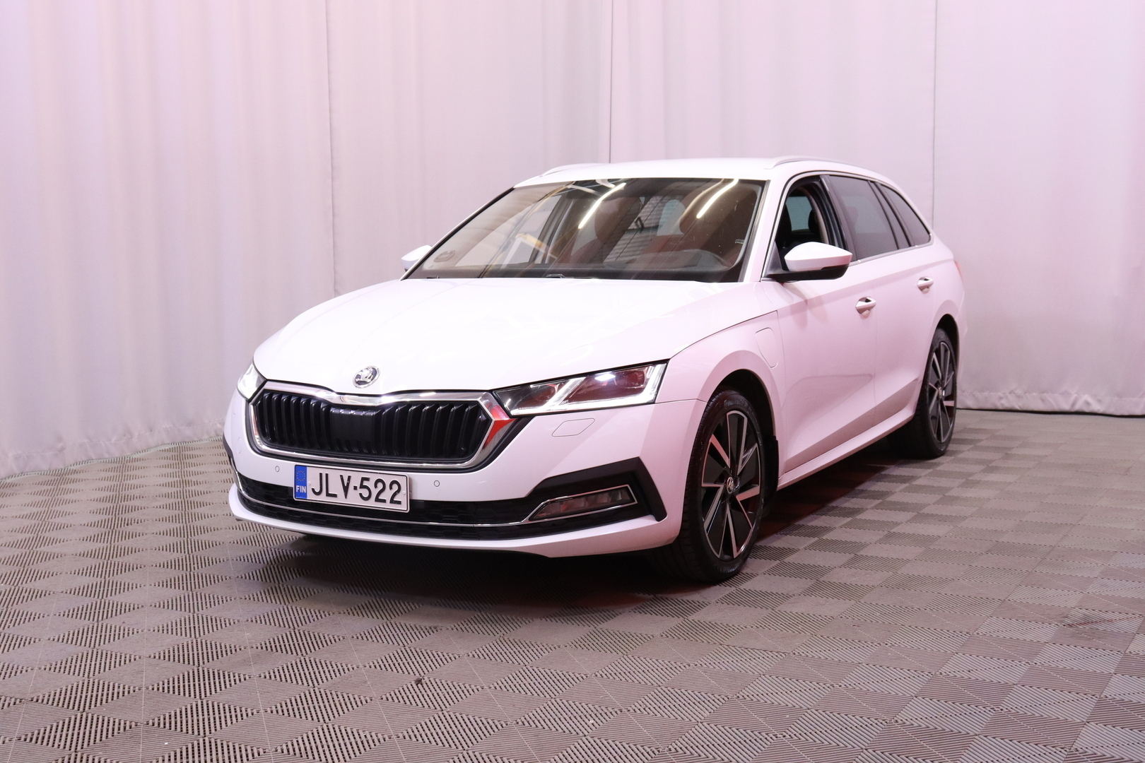 Skoda - Octavia - Combi 1,4 TSI PHEV Style iV DSG Autom // Kamera / Webasto / ACC / Digimittari / Navi // - Farmari
