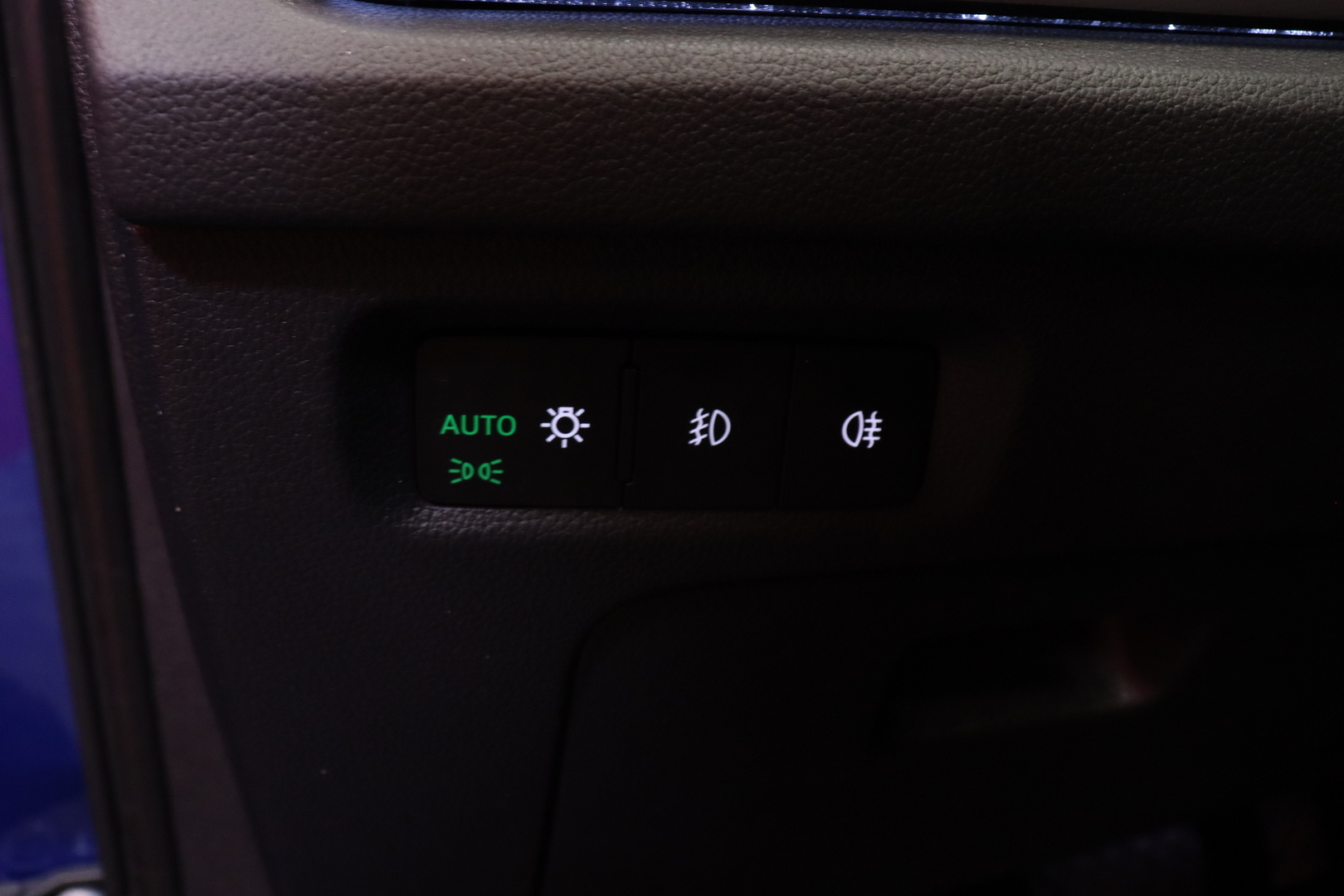 Skoda - Octavia - Combi 1.4 TSI PHEV Style iV DSG Autom. // Webasto / Koukku / ACC / DCC / Kamera / Matrix // - Farmari