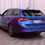 Skoda - Octavia - Combi 1.4 TSI PHEV Style iV DSG Autom. // Webasto / Koukku / ACC / DCC / Kamera / Matrix // - Farmari