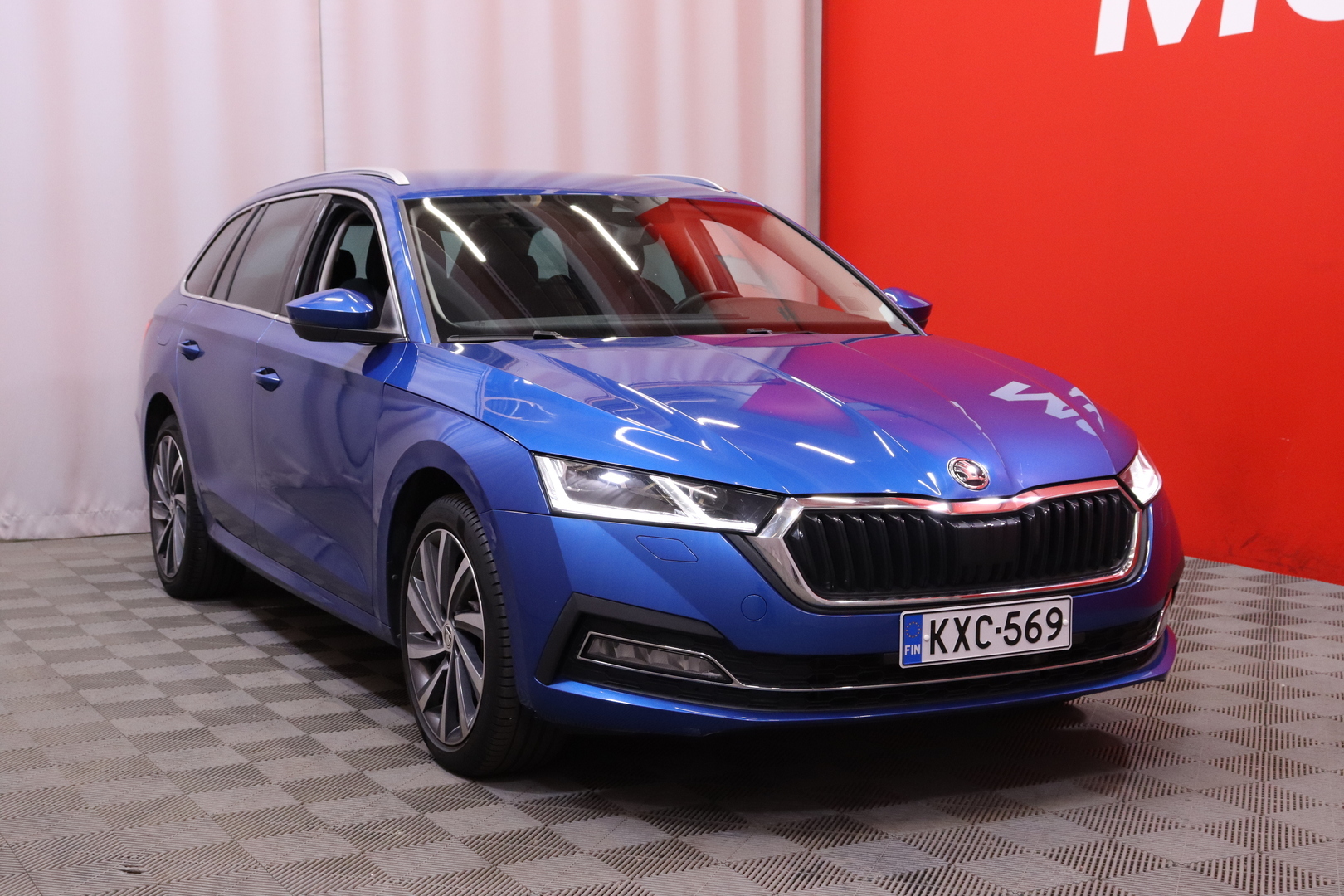 Skoda - Octavia - Combi 1.4 TSI PHEV Style iV DSG Autom. // Webasto / Koukku / ACC / DCC / Kamera / Matrix // - Farmari