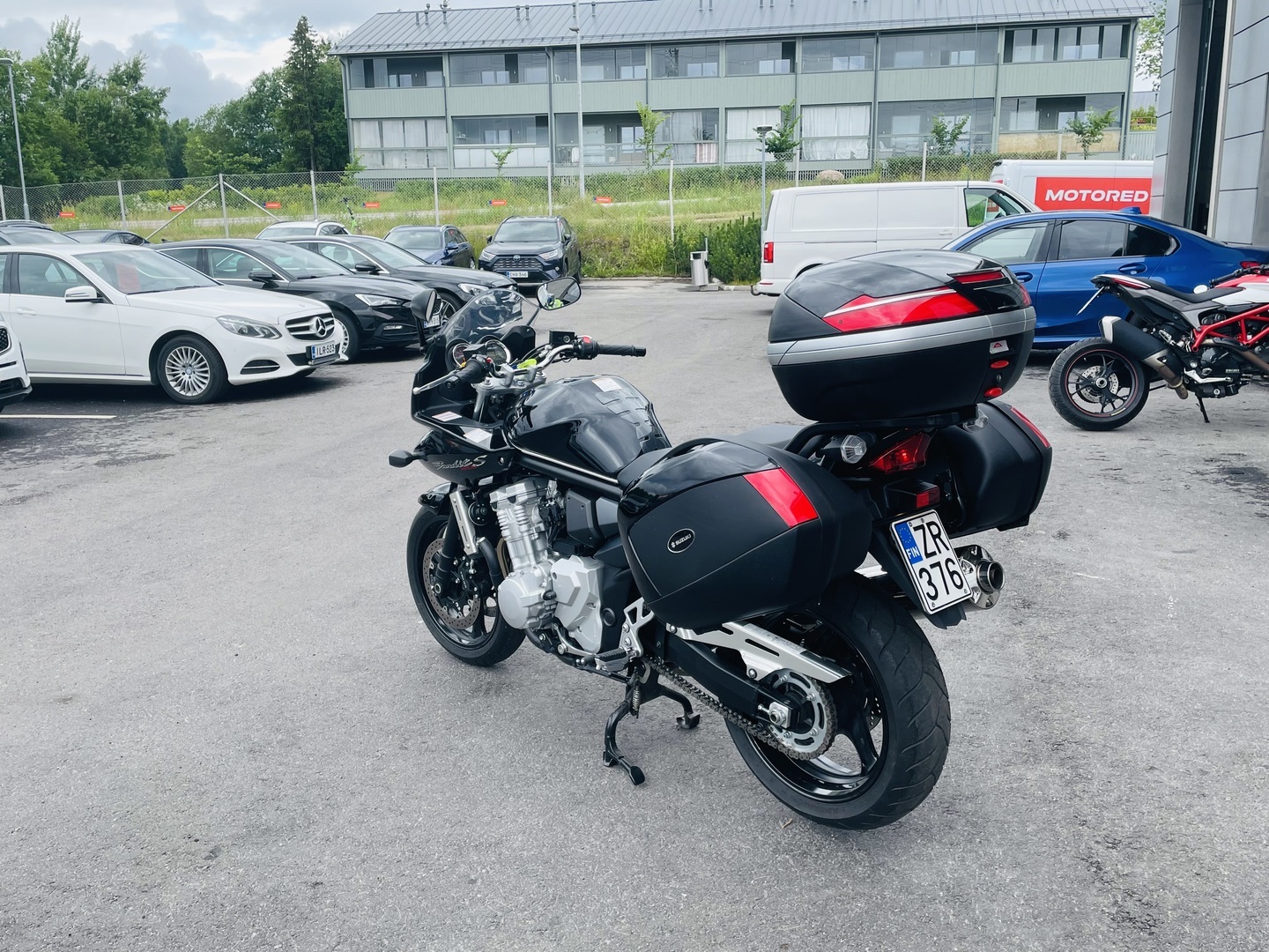 Suzuki - GSF - 1250 S Bandit // 1. OM Suomi-Pyörä / Kuin uusi, ajettu vain 3259km / 3x Laukut // - Moottoripyörä