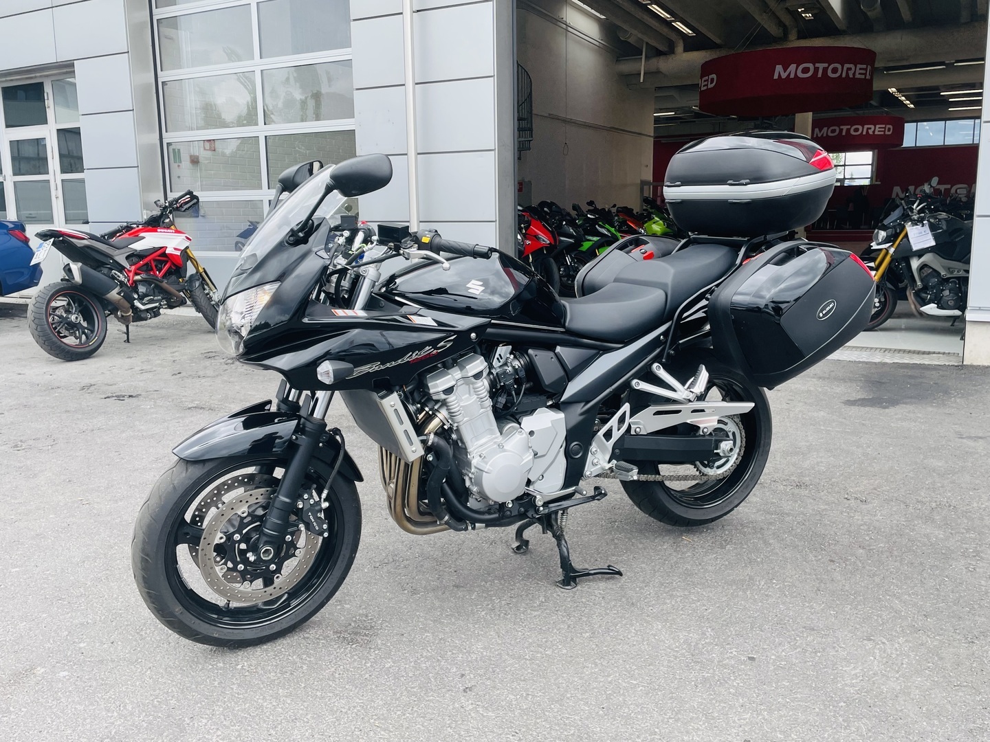 Suzuki - GSF - 1250 S Bandit // 1. OM Suomi-Pyörä / Kuin uusi, ajettu vain 3259km / 3x Laukut // - Moottoripyörä