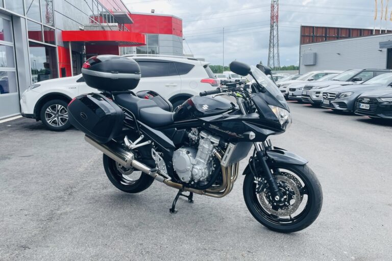 Suzuki - GSF - 1250 S Bandit // 1. OM Suomi-Pyörä / Kuin uusi, ajettu vain 3259km / 3x Laukut // - Moottoripyörä