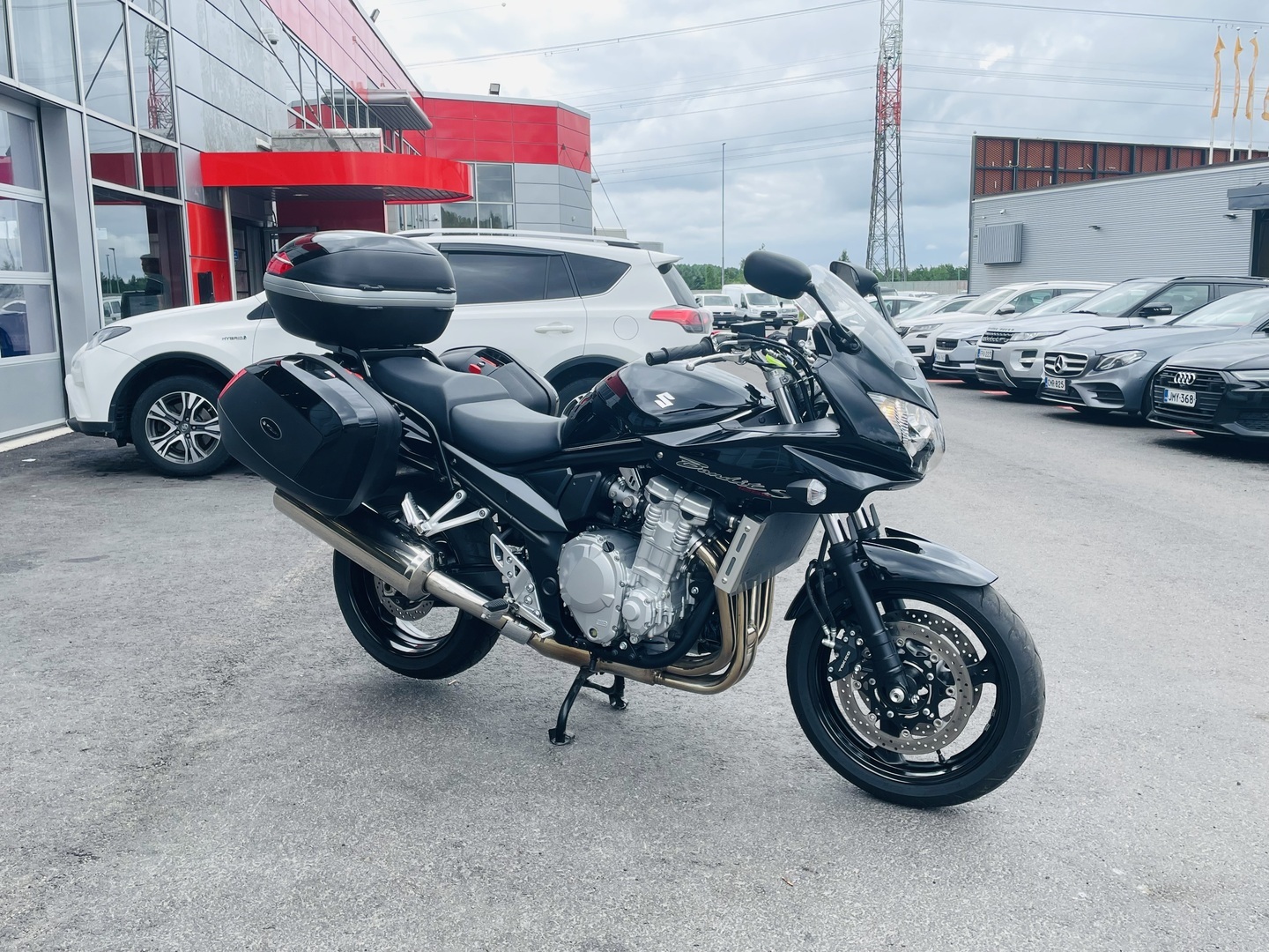 Suzuki - GSF - 1250 S Bandit // 1. OM Suomi-Pyörä / Kuin uusi, ajettu vain 3259km / 3x Laukut // - Moottoripyörä