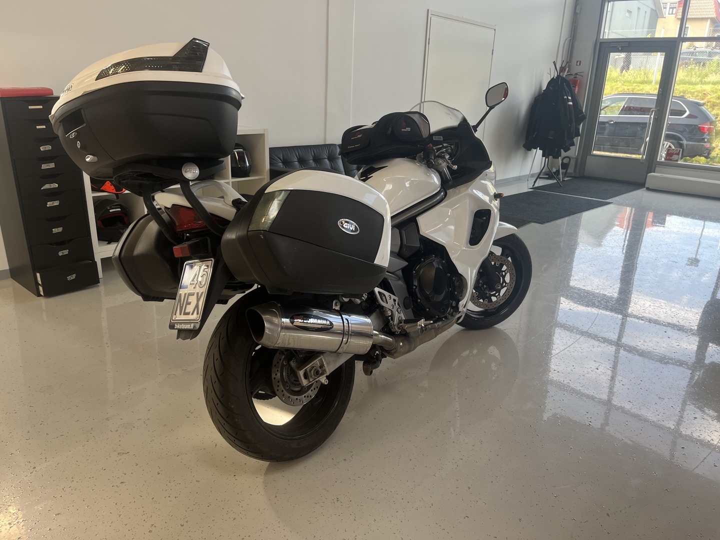 Suzuki - GSX - 1250 FA // Juuri Saapunut! / 4x laukut / Suomi-pyörä / ABS / Huoltokirja // - Moottoripyörä
