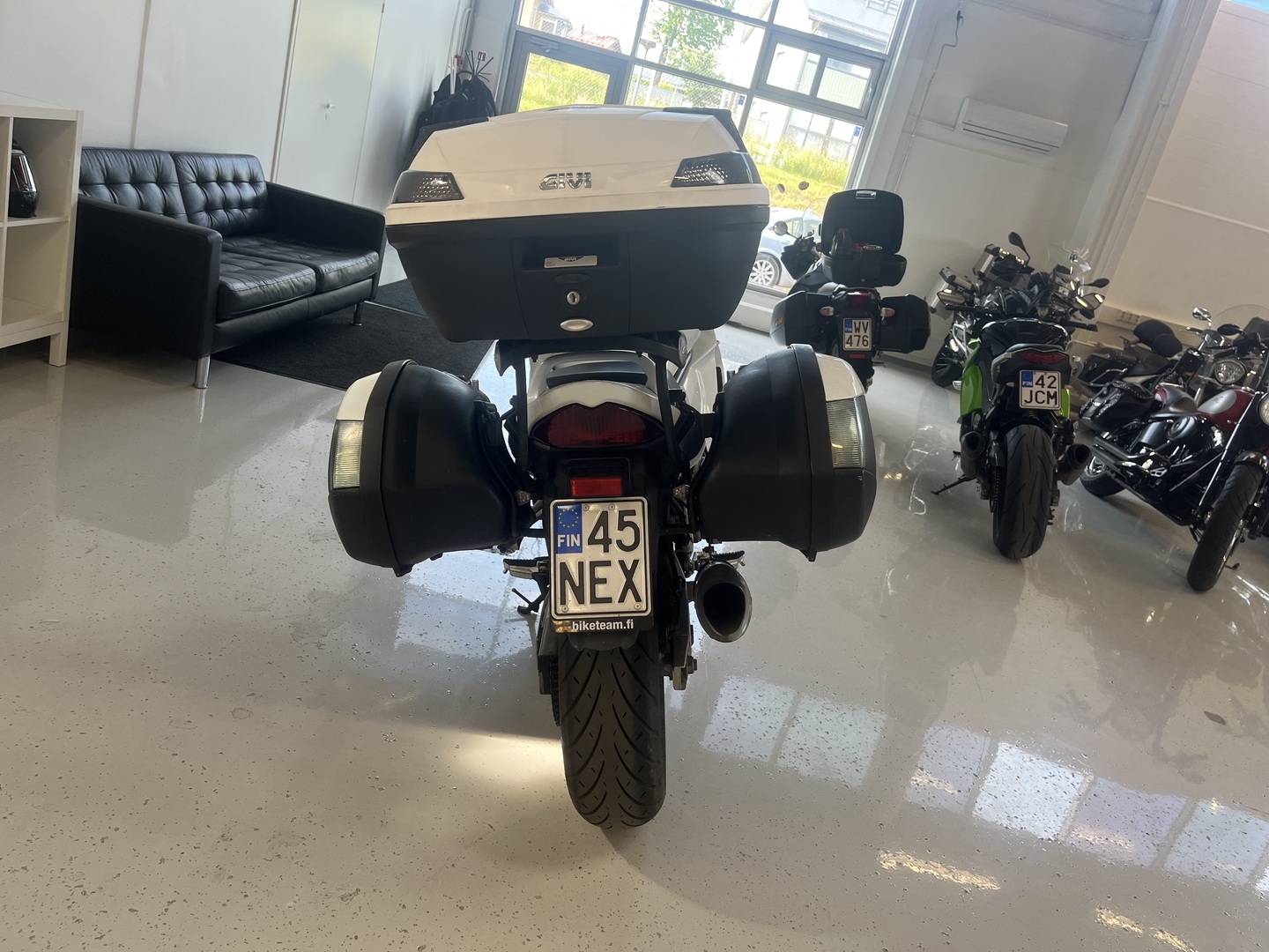 Suzuki - GSX - 1250 FA // Juuri Saapunut! / 4x laukut / Suomi-pyörä / ABS / Huoltokirja // - Moottoripyörä