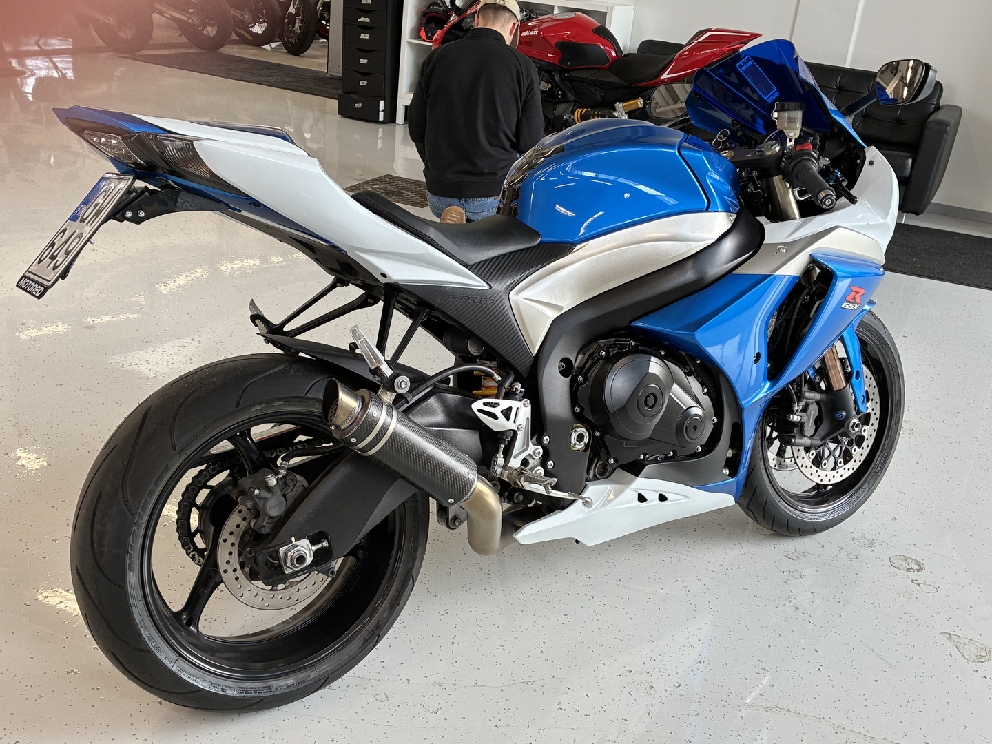 Suzuki - GSX-R - 1000 // Suomi-Pyörä / Racefit titaaniputkisto / Huoltomuistio // - Moottoripyörä