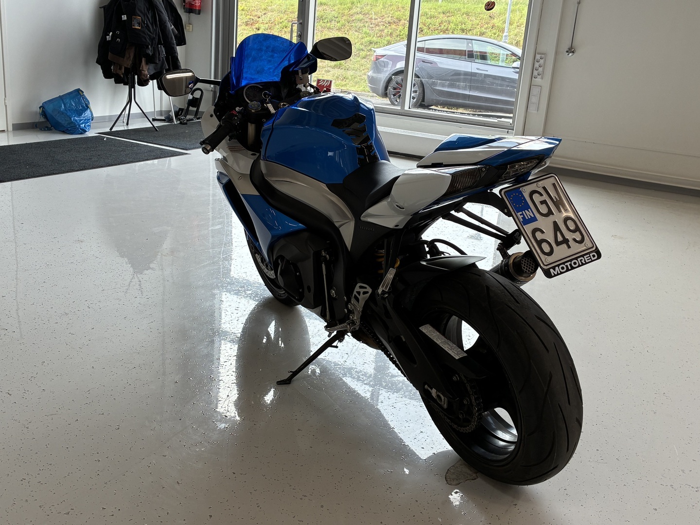 Suzuki - GSX-R - 1000 // Suomi-Pyörä / Racefit titaaniputkisto / Huoltomuistio // - Moottoripyörä