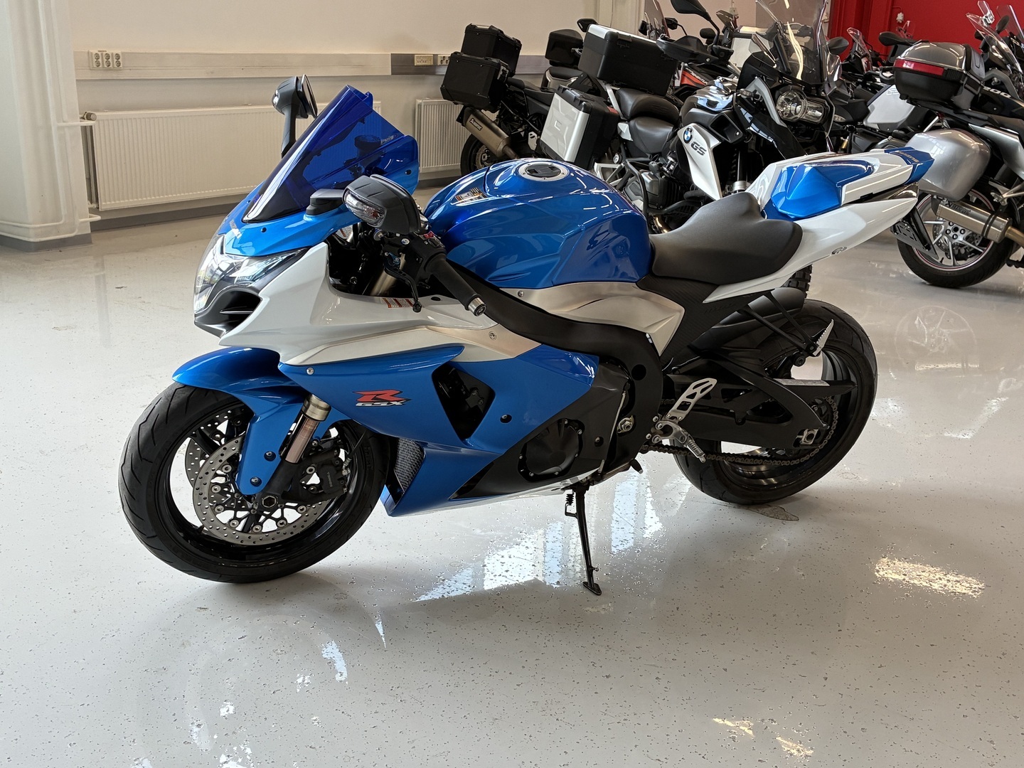 Suzuki - GSX-R - 1000 // Suomi-Pyörä / Racefit titaaniputkisto / Huoltomuistio // - Moottoripyörä